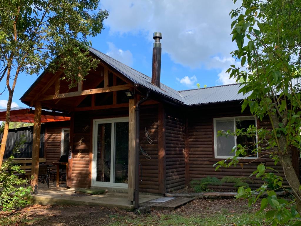 Preciosa cabaña para 6 personas, arriendo de temporada, Pucón.